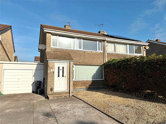 3 Bedroom Semi-Detached House For Sale In Woodhayes Road, Frome, Somerset, BA11