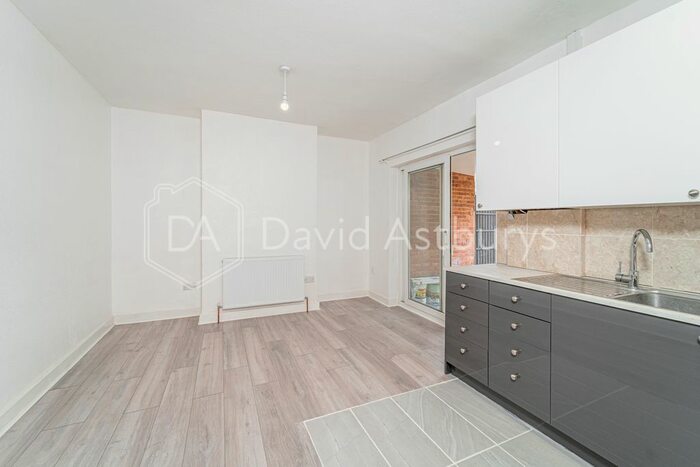 3 Bedroom Terraced House To Rent In Norfolk Avenue, Palmers Green, London, N13