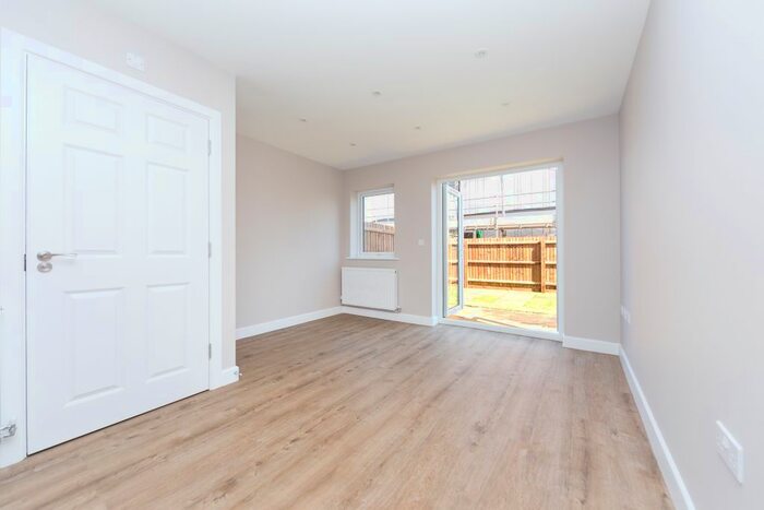 3 Bedroom Semi-Detached House To Rent In Osprey Place, March, Cambridgeshire, PE15