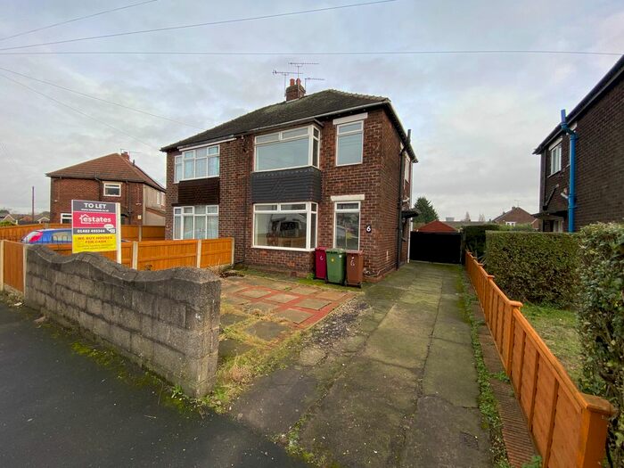 3 Bedroom Semi-Detached House To Rent In Warley Road, Scunthorpe, DN16