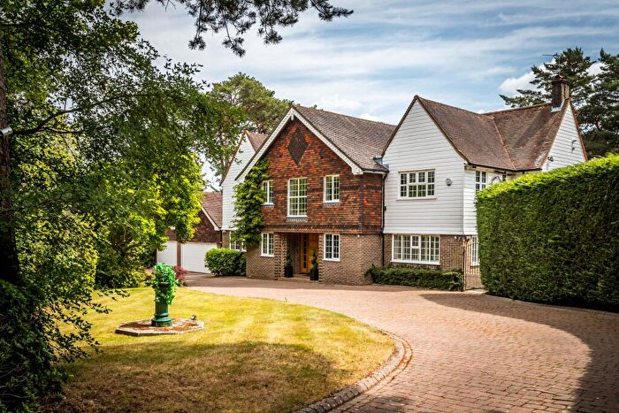 5 Bedroom Detached House For Sale In Pine Coombe, Croydon, CR0