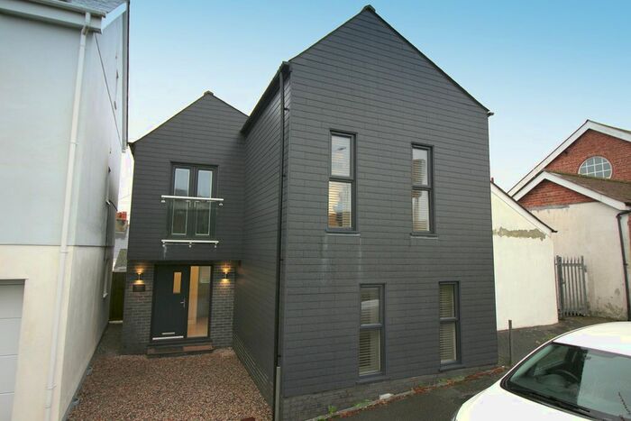 3 Bedroom Semi-Detached House To Rent In Elwell Road, Saltash PL12