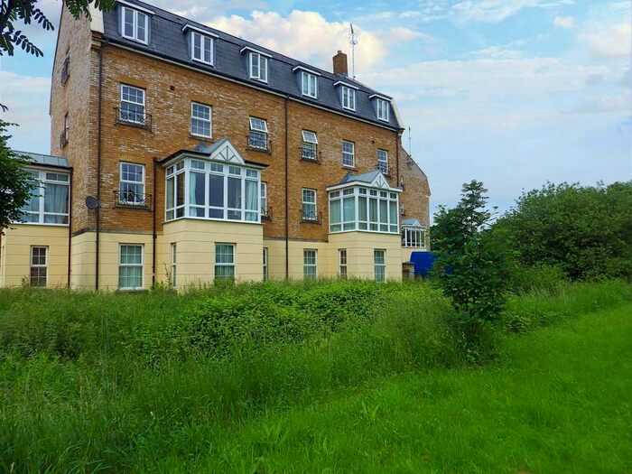2 Bedroom Flat To Rent In Bramble House, Swindon, Wiltshire, SN25