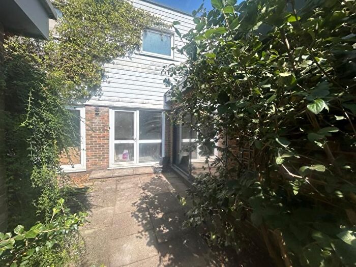 3 Bedroom Property To Rent In Cranley Road, Guildford, GU1