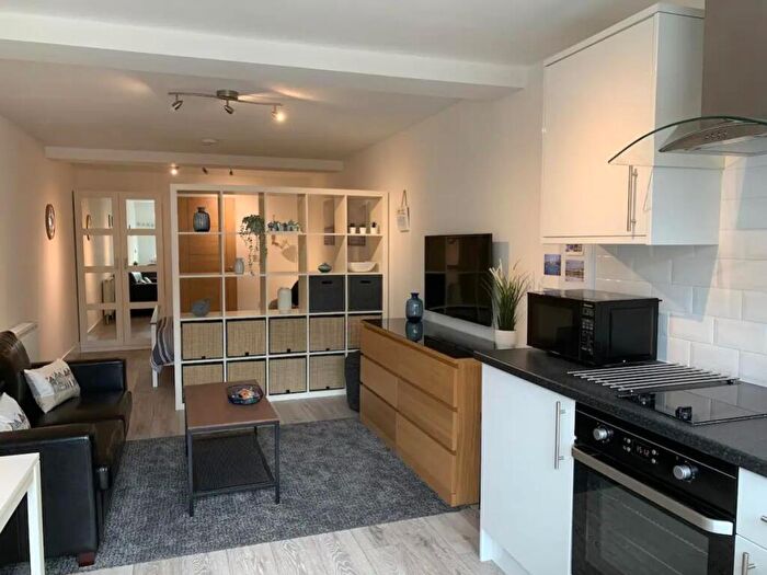 Studio To Rent In Parkstone Heights, Lower Parkstone, BH14