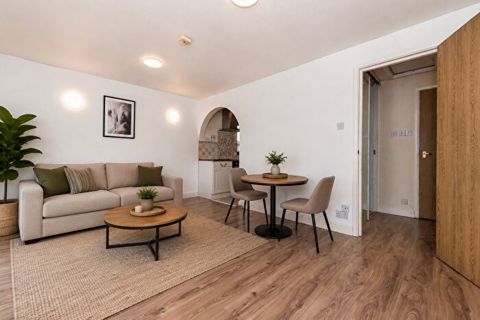 Apartment For Sale In Farley Road, Gravesend, DA12
