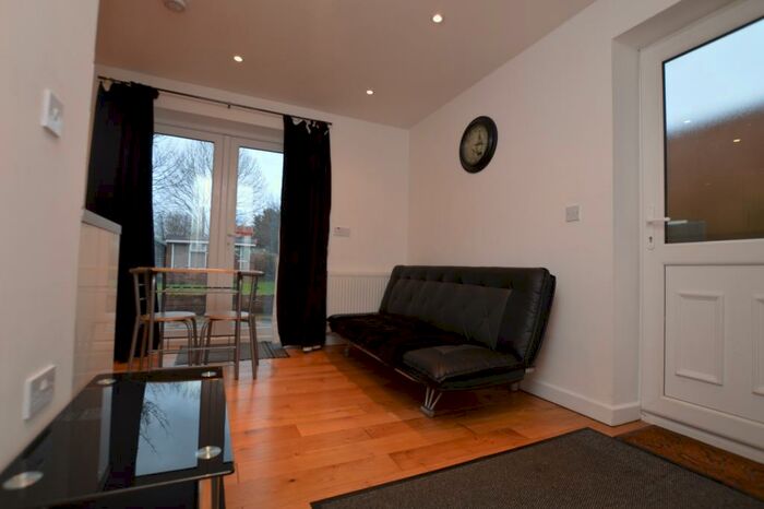 1 Bedroom Flat To Rent In Keynsham Road London, SE9