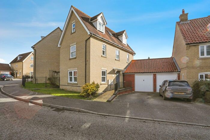 4 Bedroom Detached House For Sale In Redwing Drive, Stowmarket, IP14