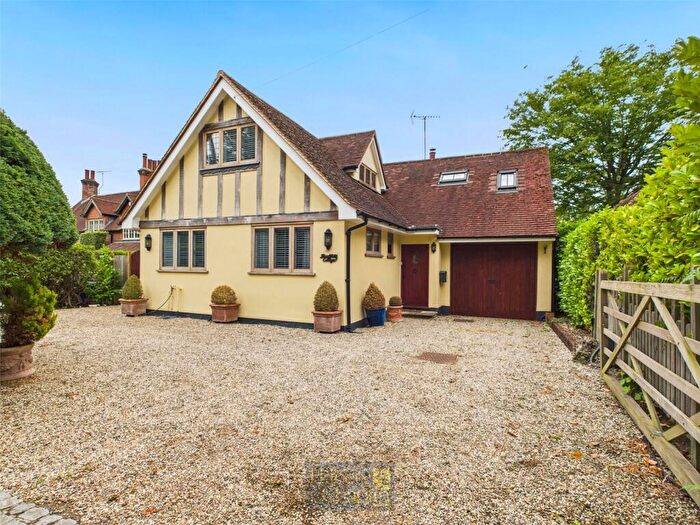 4 Bedroom Detached House For Sale In Hardings Lane, Ingatestone, Essex, CM4