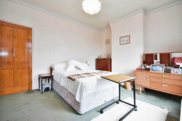 2 Bedroom Terraced House For Sale In Buxton Road, High Lane, Stockport, Greater Manchester, SK6