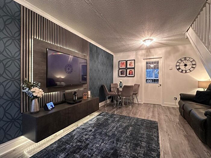 2 Bedroom Semi-Detached House For Sale In Dyce Avenue, Airdrie, Lanarkshire, ML6