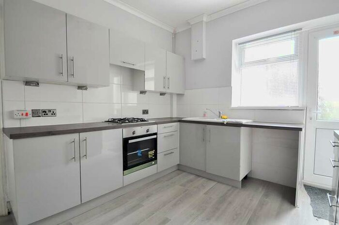 3 Bedroom End Of Terrace House To Rent In Bailey Street, Newport, NP20