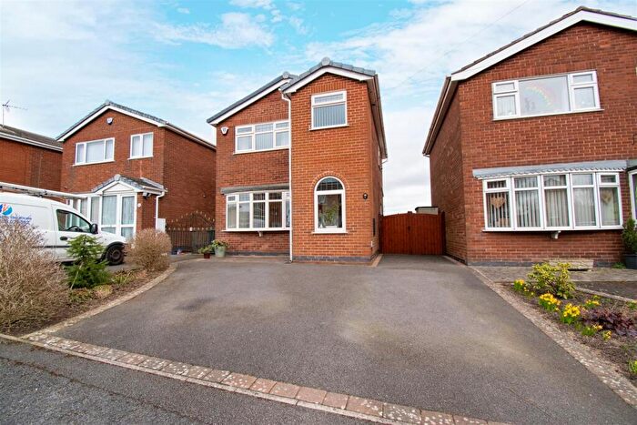 3 Bedroom Detached House For Sale In Queens View Drive, Waingroves, Ripley, DE5
