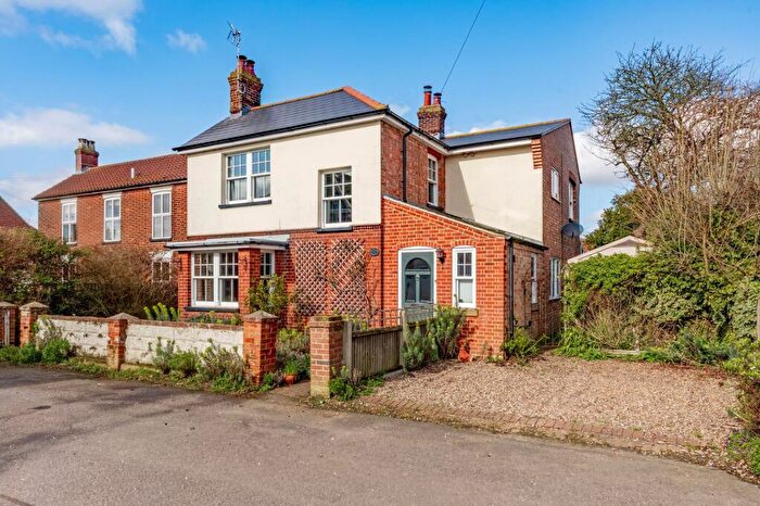 4 Bedroom Detached House For Sale In Old Chapel Road, Winterton-On-Sea, NR29
