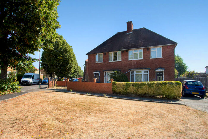 3 Bedroom House To Rent In Ridgebrook Road, Kidbrooke, SE3