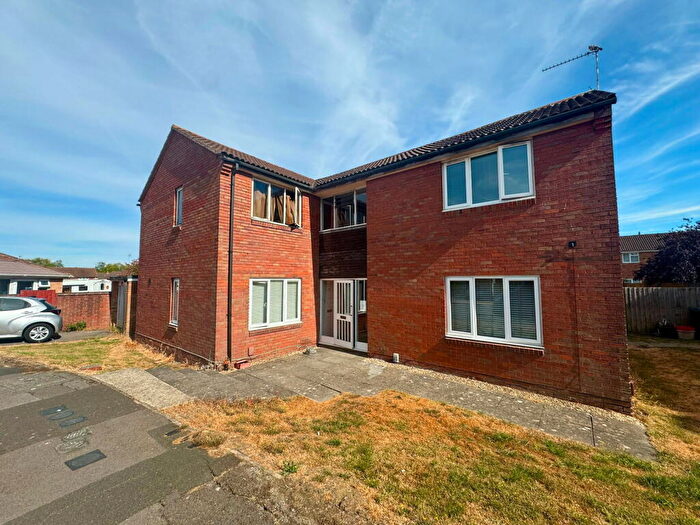 Town House To Rent In Thornford Drive, Westlea, Swindon, Wiltshire, SN5