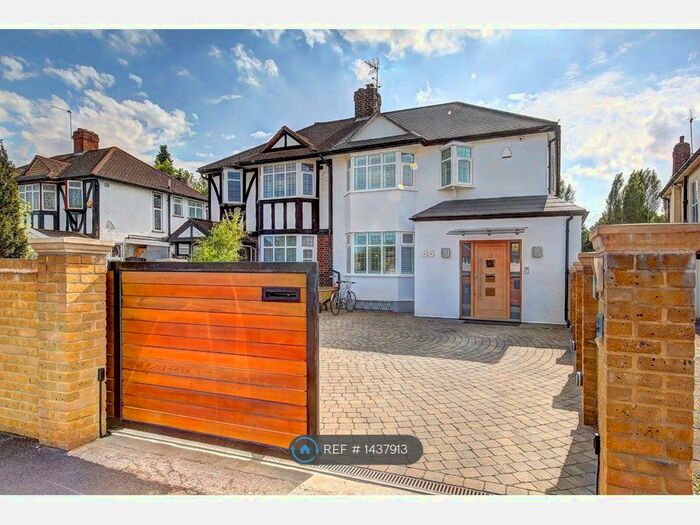 4 Bedroom Semi-Detached House To Rent In Beverley Way, London, SW20