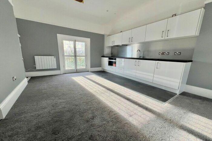 Studio To Rent In Himley Road, Dudley, DY1