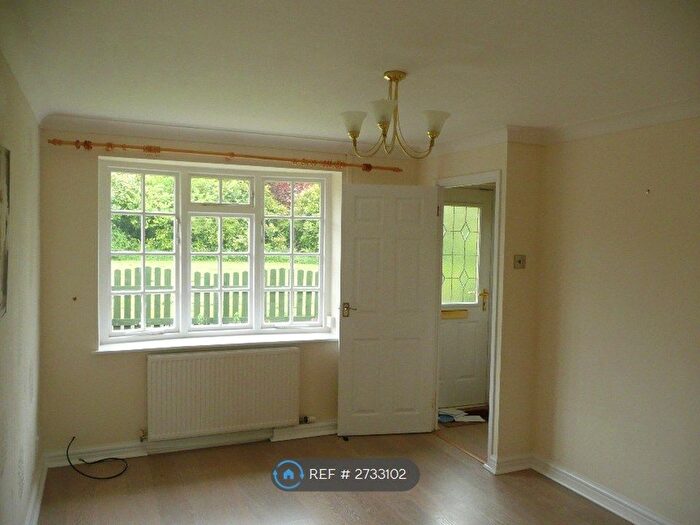 2 Bedroom Semi Detached House To Rent In Poplar Close, Winsford, CW7