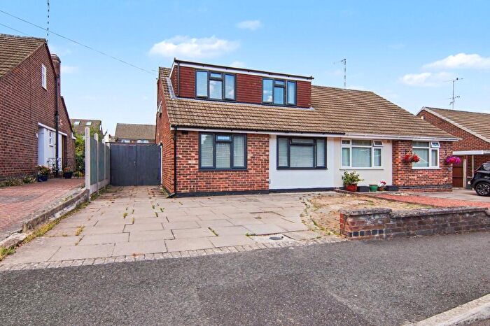 3 Bedroom Semi-Detached Bungalow For Sale In Cantlow Close, Coventry, CV5