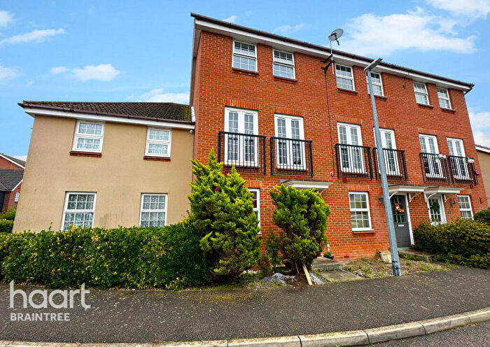 3 Bedroom End Of Terrace House For Sale In Braiding Crescent, Braintree, CM7