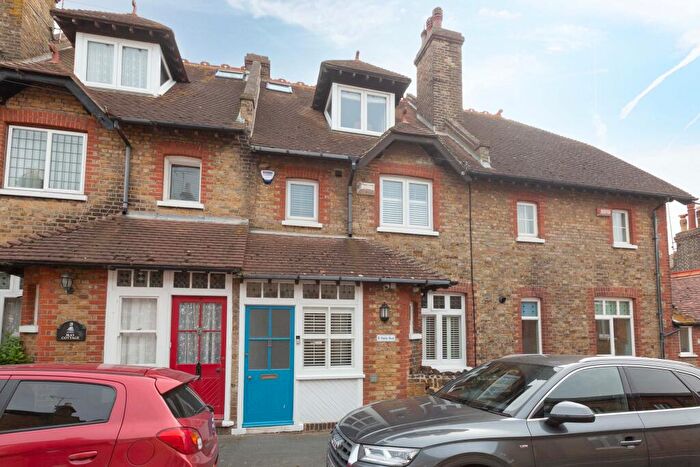 3 Bedroom Terraced House For Sale In Shutler Road, Broadstairs, CT10