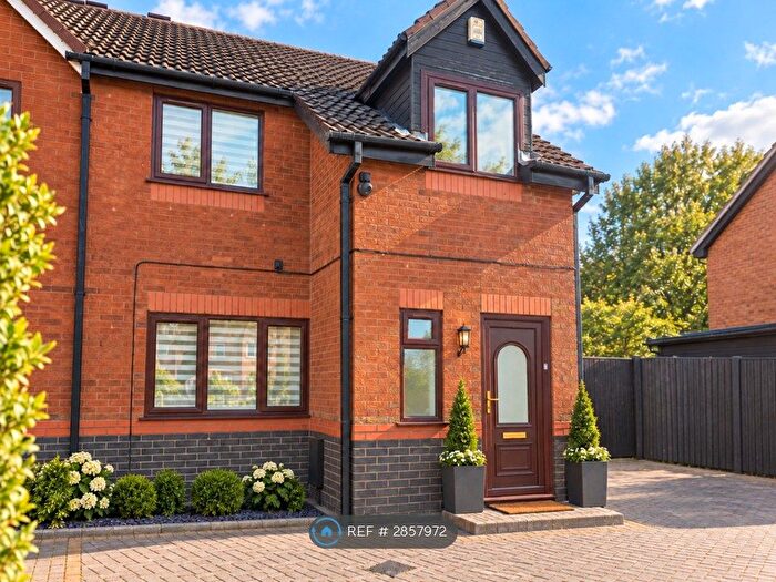 3 Bedroom Semi-Detached House To Rent In Herons Way, Bolton, BL2
