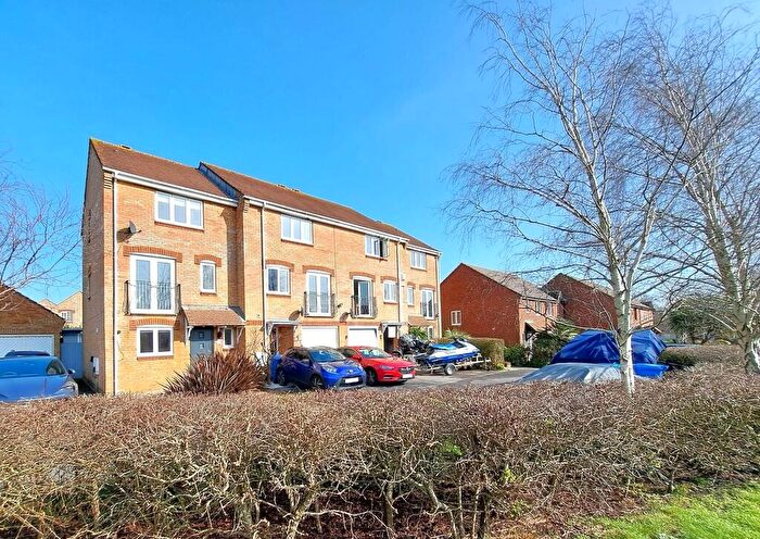 4 Bedroom Town House For Sale In Benjamin Road, Hamworthy, BH15