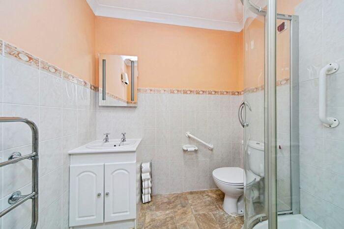1 Bedroom Flat For Sale In Gloddaeth Avenue, Llandudno, Conwy, LL30