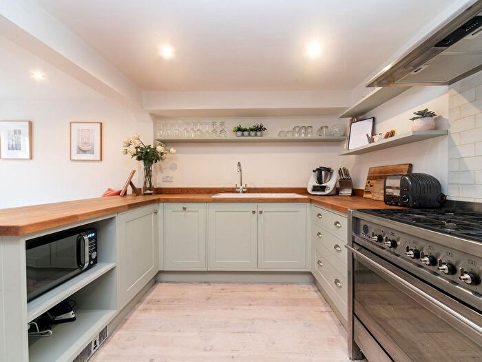 1 Bedroom Flat To Rent In Blackheath, SE10