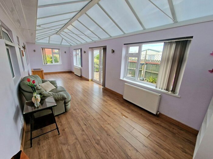 2 Bedroom Bungalow To Rent In South Beach Road, Hunstanton, Norfolk, PE36
