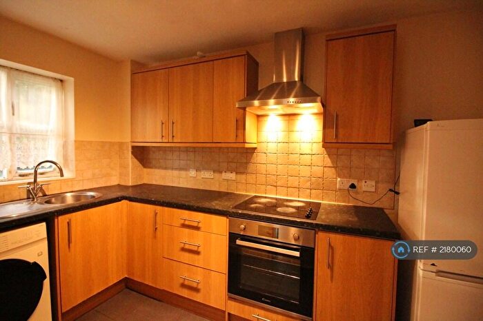 2 Bedroom Flat To Rent In Blessing Way, Barking, IG11