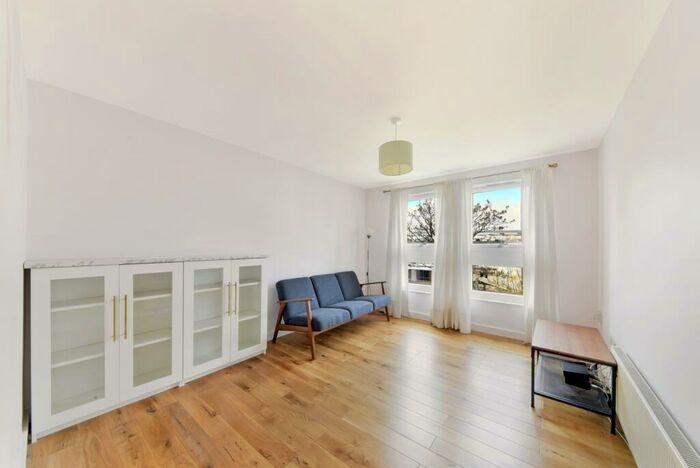 1 Bedroom Apartment To Rent In Blackstock Road, Highbury, London, N5