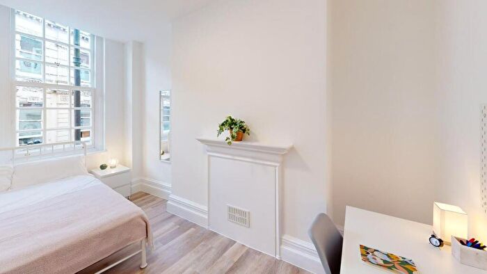 4 Bedroom Flat To Rent In Flat, , St Nicholas Street, BS1