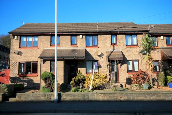 2 Bedroom Property To Rent In Baildon, Shipley, West Yorkshire, BD17