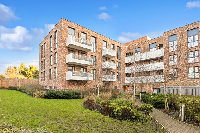 3 Bedroom Flat For Sale In Howell Court, Enfield Road, Acton, London, W3