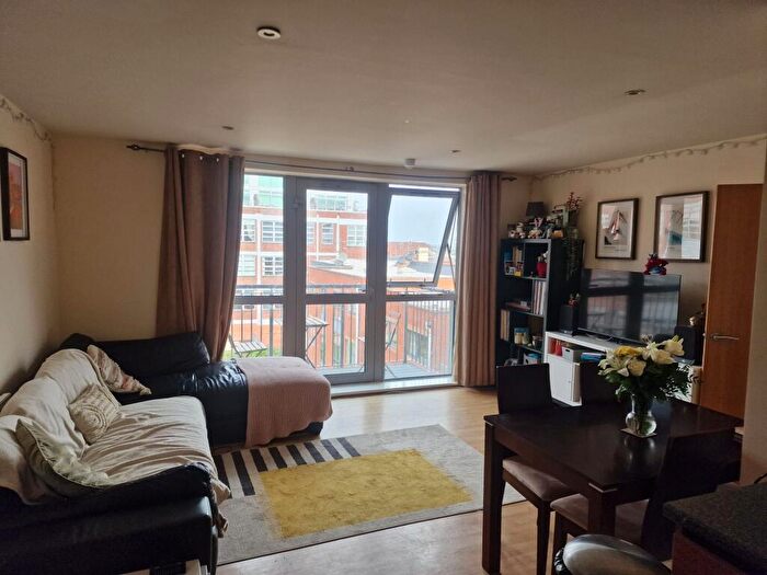 2 Bedroom Flat To Rent In Hall Street, Birmingham, B18