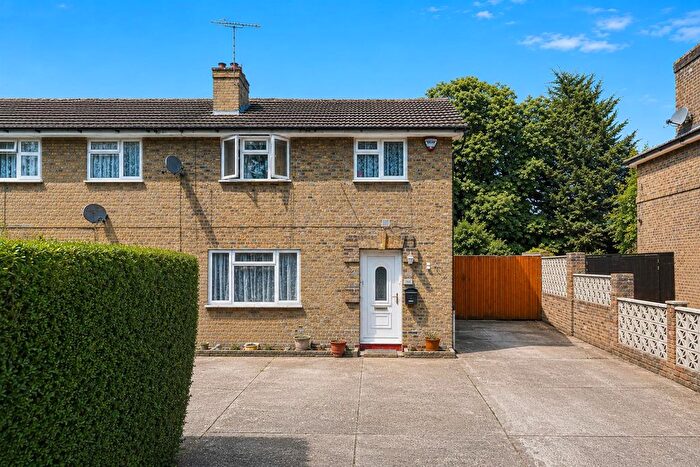 3 Bedroom Semi Detached House For Sale In Maple Avenue, Yiewsley, West Drayton, UB7