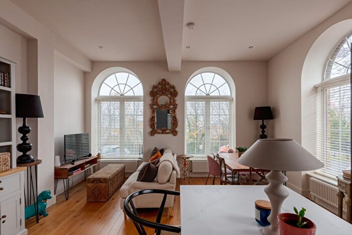 2 Bedroom Flat For Sale In Woodlands Heights, Vanbrugh Hill London, SE3