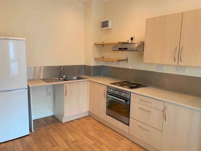 1 Bedroom Flat To Rent In Columbia Place, Fornham Street, Sheffield, South Yorkshire, S2