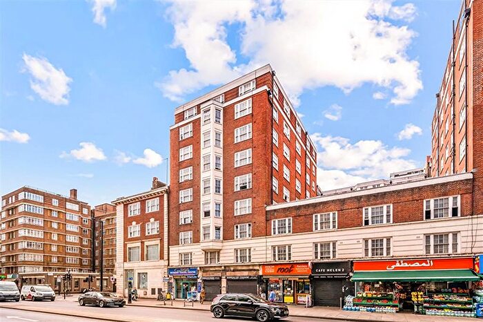 3 Bedroom Flat To Rent In Edgware Road, Hyde Park, W2
