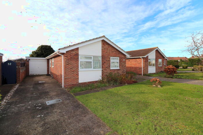 2 Bedroom Bungalow To Rent In Rochford Way, Walton-on-the-Naze, CO14