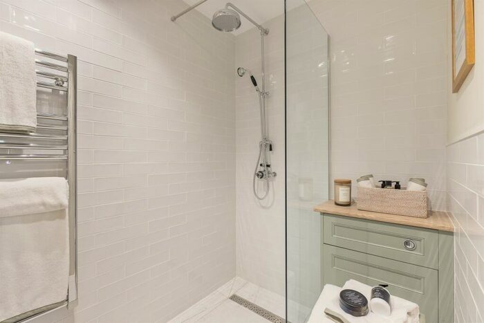 1 Bedroom Apartment For Sale In Tudor Grange, Blossomfield Road, Solihull, B91