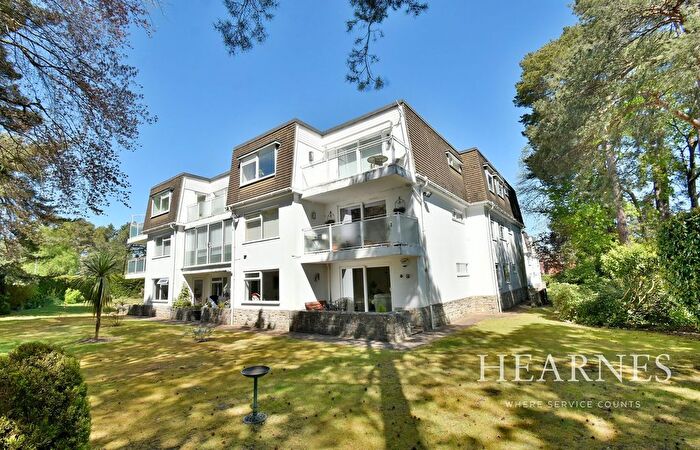 3 Bedroom Flat For Sale In Glenmoor Road, West Parley, Ferndown, BH22