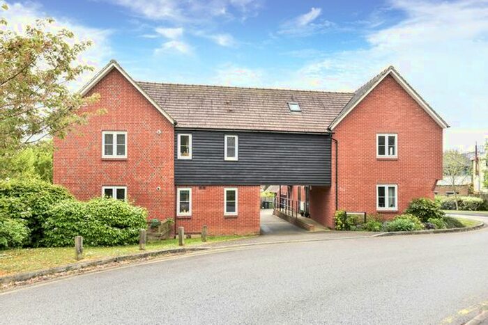 1 Bedroom Flat To Rent In Church Green Close, Kings Worthy, Winchester, SO23