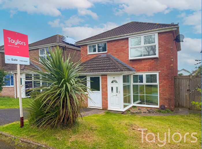 3 Bedroom Detached House For Sale In Hookhills Road, Roundham, Paignton, TQ4