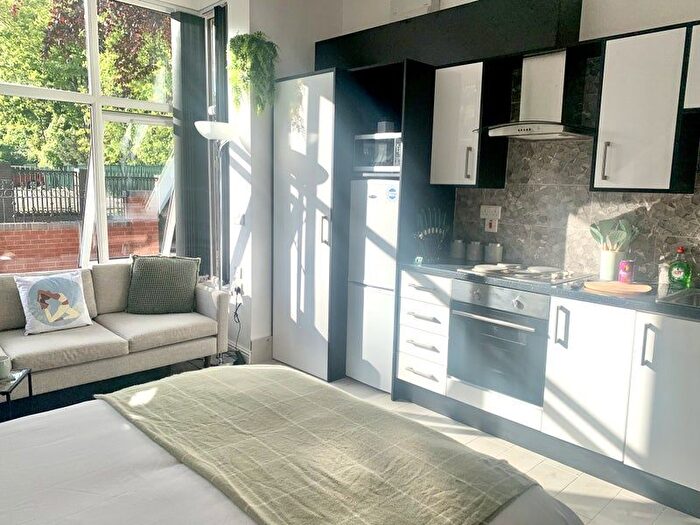 1 Bedroom Flat To Rent In Church Road, Birmingham, B13