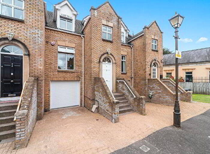 3 Bedroom Mid Terraced House For Sale In Belvedere Manor, Belfast, BT9