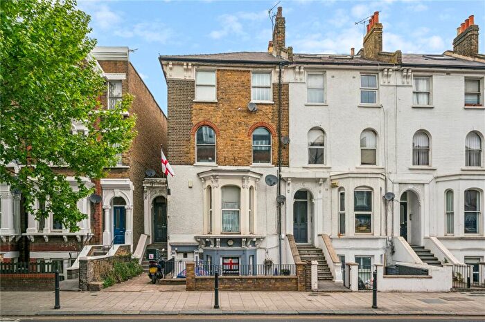 2 Bedroom Apartment For Sale In Lavender Hill, SW11