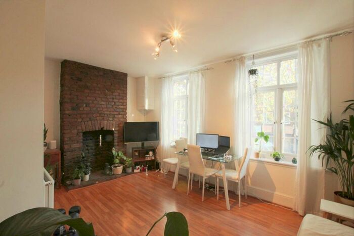 1 Bedroom Flat To Rent In Tower Bridge Road, London, SE1